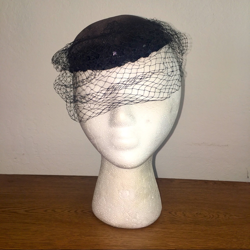 Women’s Satin and Sequins Veiled Headpiece